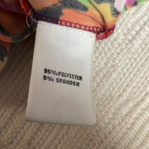 Josephine Studio Petite Abstract Floral Blouse, Size Small Petite, Multicolor - Picture 5 of 5